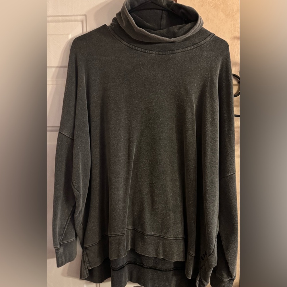 Women's Gray Turtleneck Sweater pink